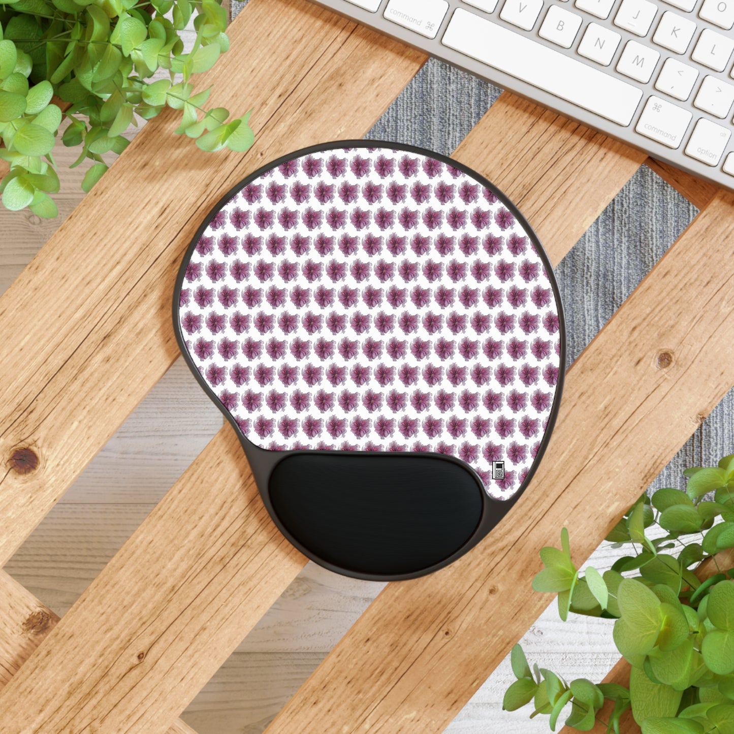 Mouse Pad With Wrist Rest - No. 269 W